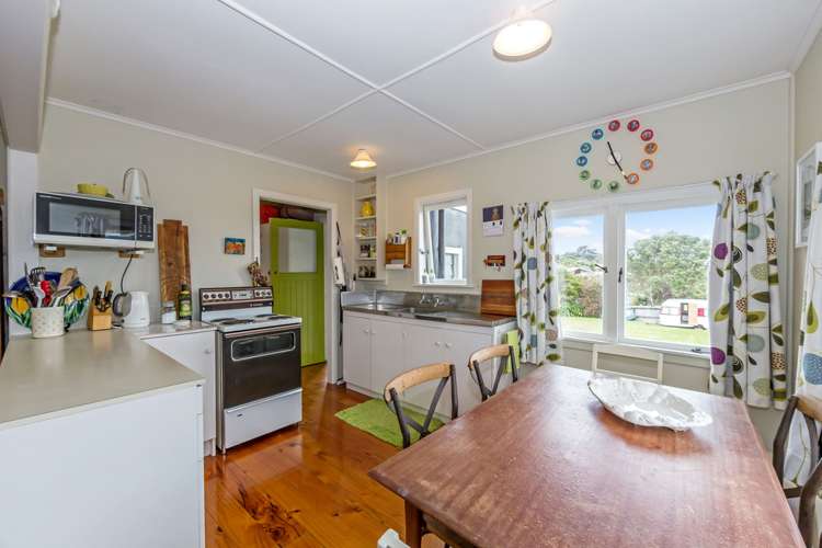 11 Leigh Road Leigh_5