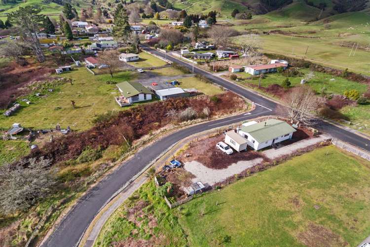 13 School Road Benneydale_16