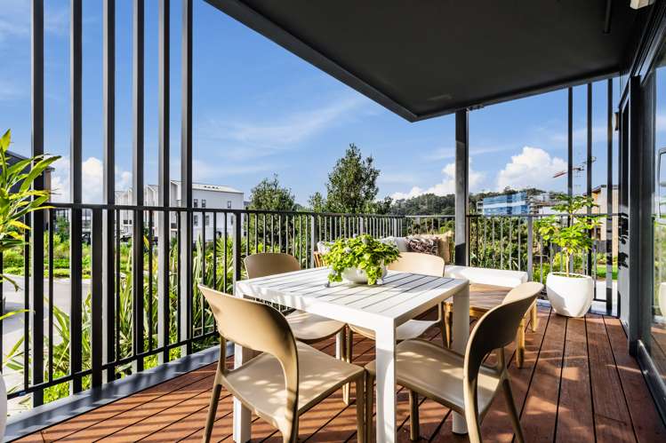 G01/27a Hudson Bay Road Hobsonville_10