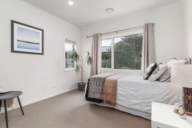 16 Solstone Drive Solway_12