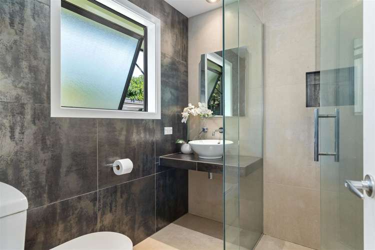 8 Quill Street Dalefield/Wakatipu Basin_12