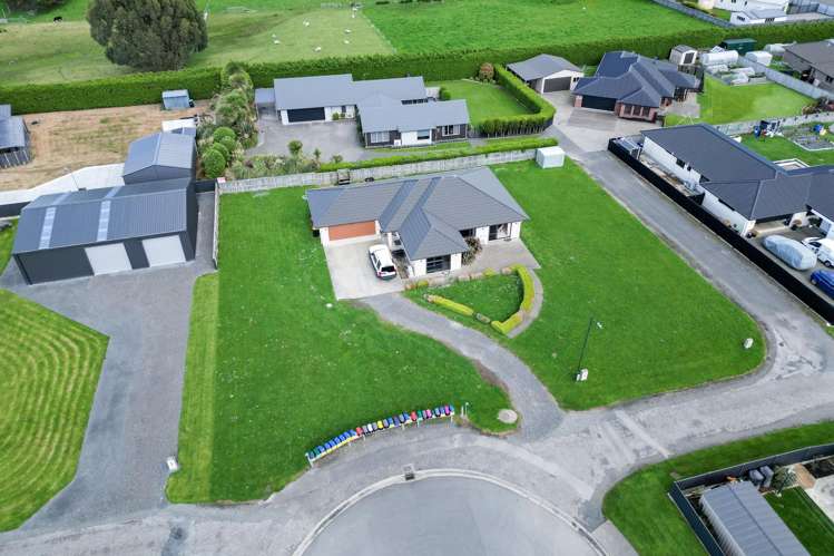 28 Majestic Chance Seaward Bush_30