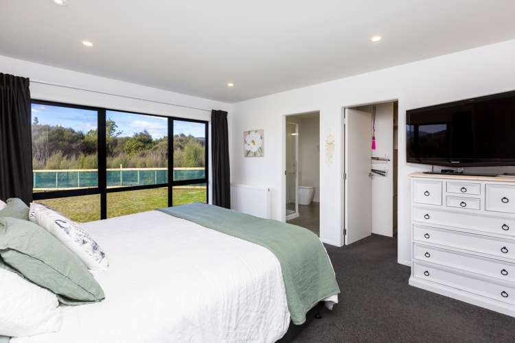 285 Fairview Drive Akatarawa_9