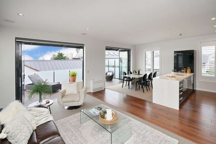 59 Waterstock Way Parklands_7