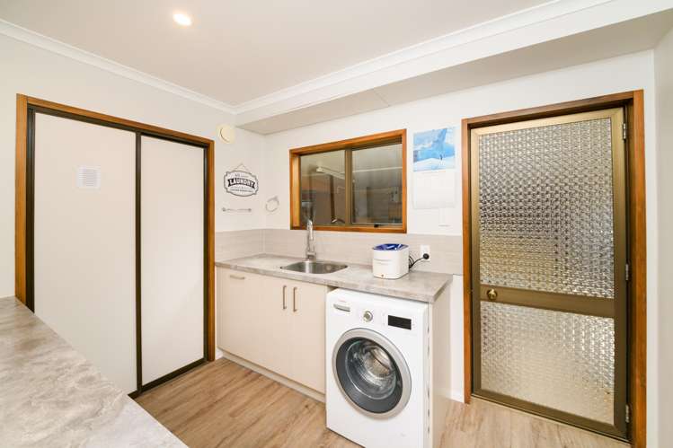 12 Truscott Grove Awapuni_15