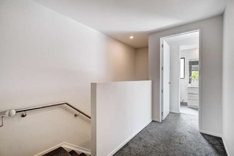 6 Te Rorea Lane Mount Roskill_21