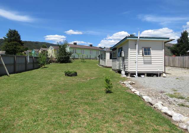 23 Plaskett Street Reefton_4