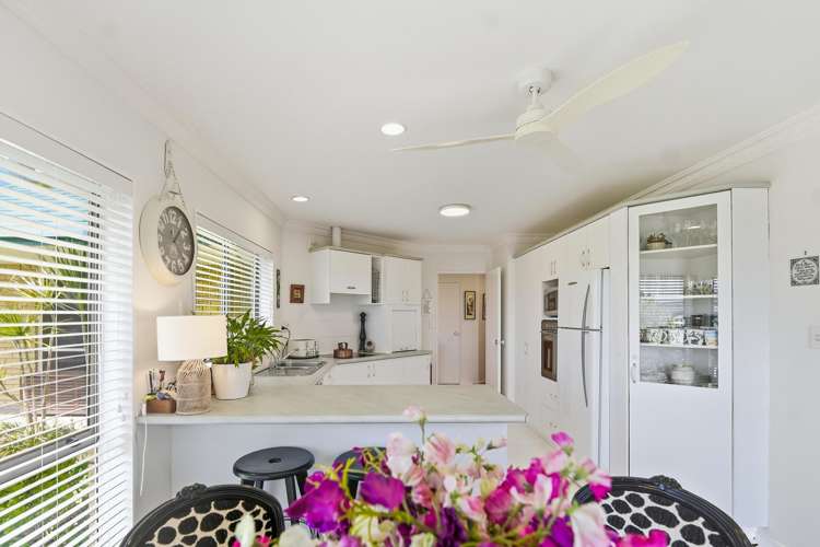 27 Mahonia Place Pyes Pa_16