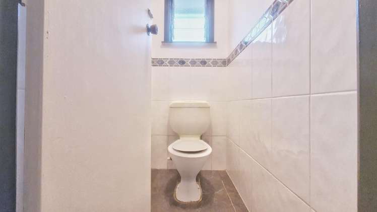 75 Forest Hill Road Henderson_13