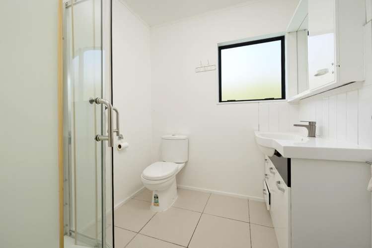 76B Chilcott Road Henderson_7