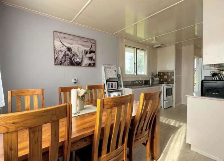 5 Takahe Place 11139_2