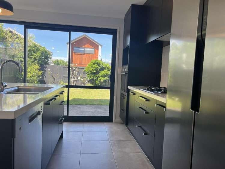 10 Hatric Road 1053_5