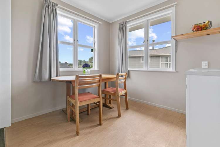 14 Riverpark Crescent Henderson_5