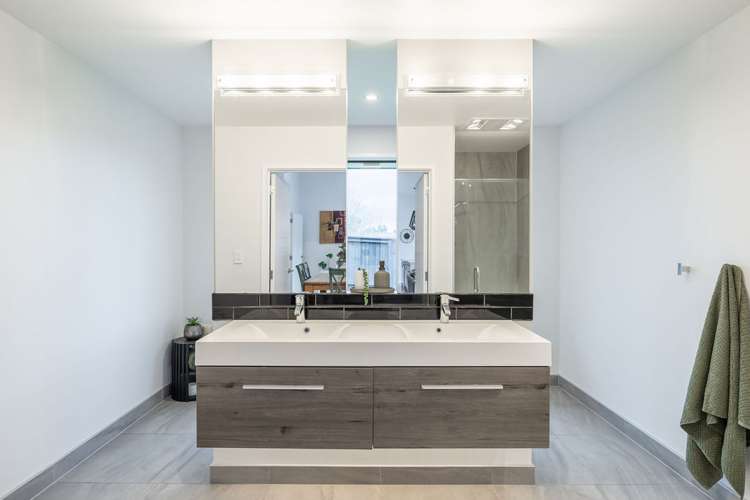 76 Puhirake Crescent Pyes Pa_13