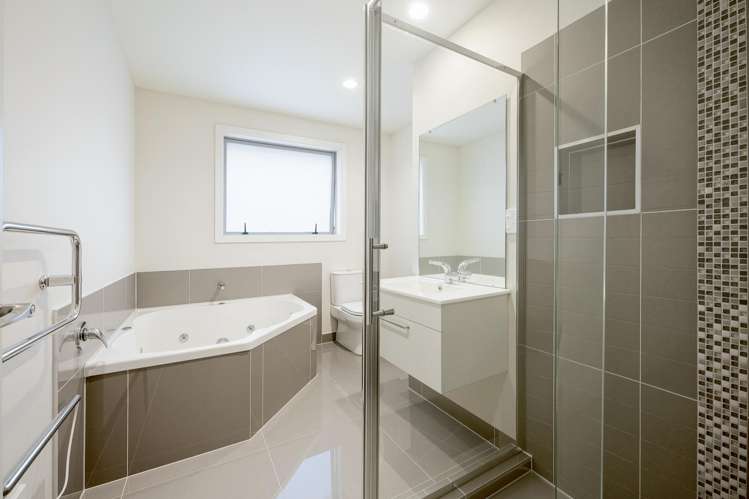 79 Tiriwa Drive Massey_19