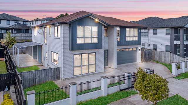 7BR, 5 Ensuites + 2-Bed Granny & Gated Entry