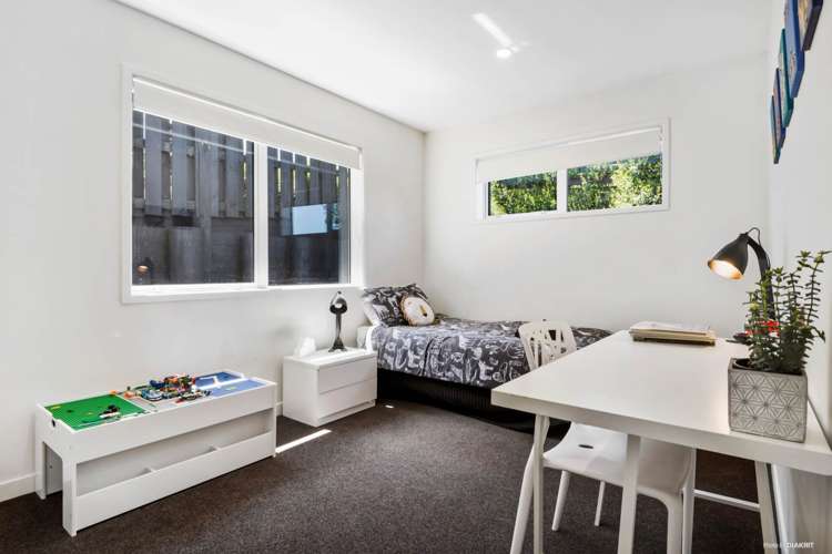 8 Knoll Rise Pukekohe_12