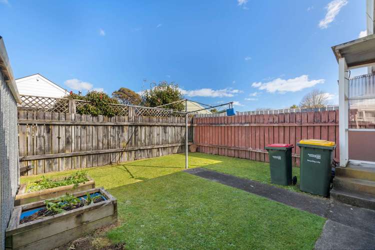 1/30 Waiari Road Conifer Grove_14