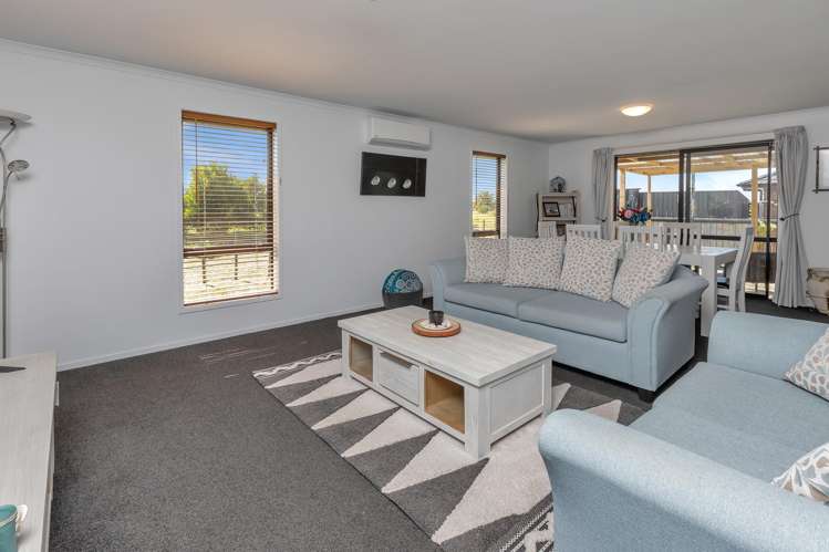33 Ocean View Rise Ruakākā_6