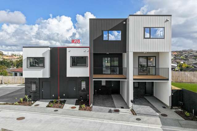 Brand New Sunny 2 Bedroom On the Heights