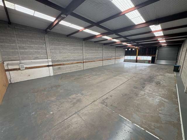 Savills | Warehouse + Showroom – 592sqm