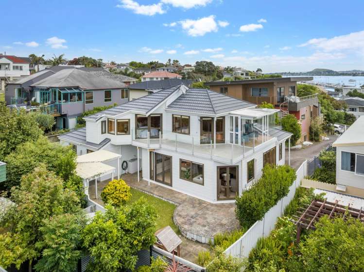 2/160 Bucklands Beach Road Bucklands Beach Manukau City Houses