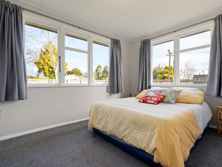 2 Yeats Crescent Fairfield_21