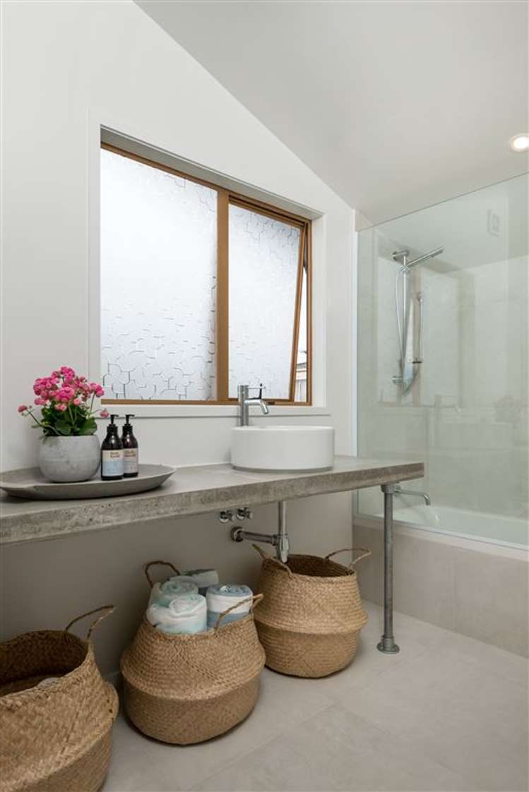 2/5 Eversleigh Road Belmont_14