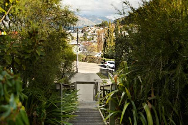 89 Hallenstein Street Queenstown_3