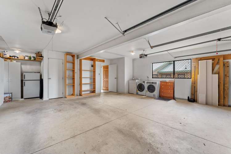 2/9 Hogans Road Glenfield_15