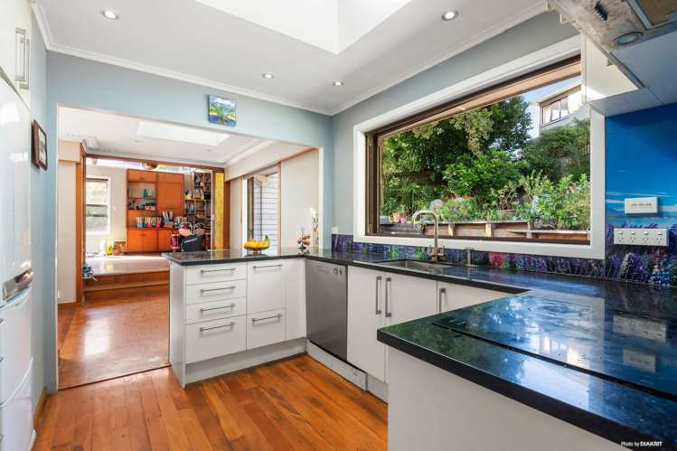 6 Gunson Road_3