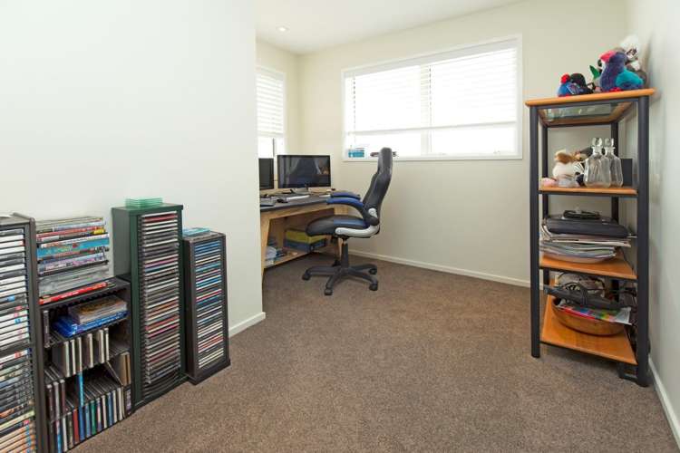 284 Alec Craig Way Gulf Harbour_16