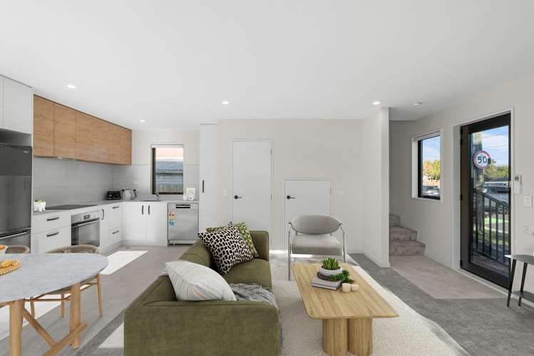 1/10 Simeon Street_2