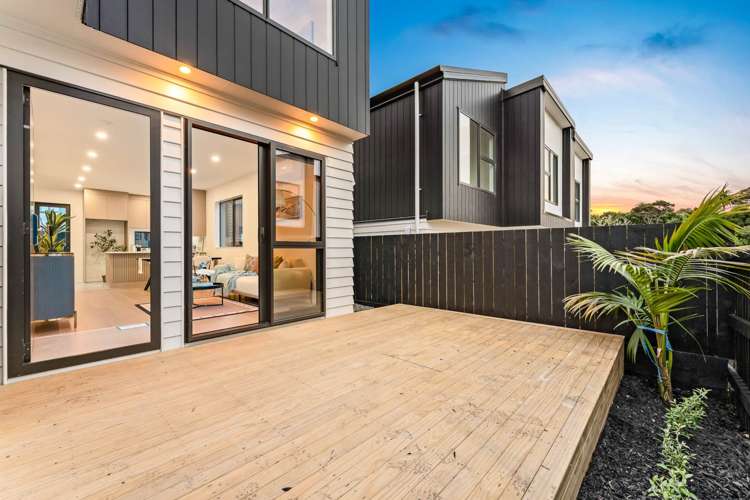 11&13 Tabitha Crescent Henderson_16