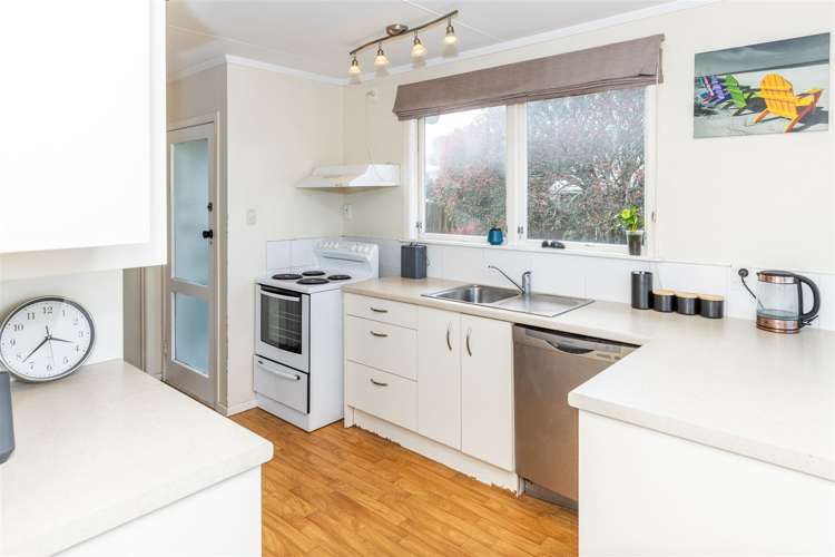 450 Kahikatea Drive Dinsdale_2