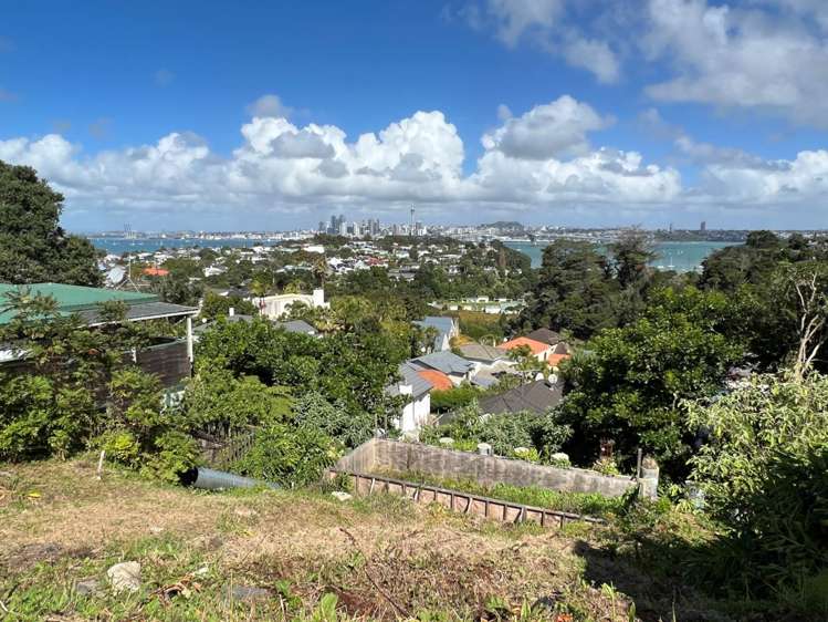 88 Onewa Road Northcote Point_11