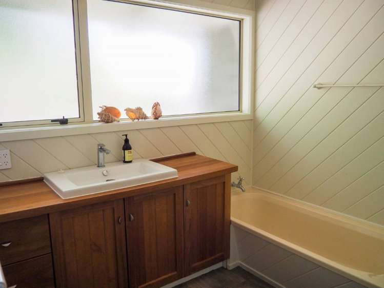 21b Long Street Raglan_12