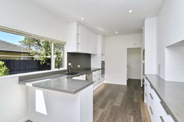 3 Glastonbury Drive Burwood_3