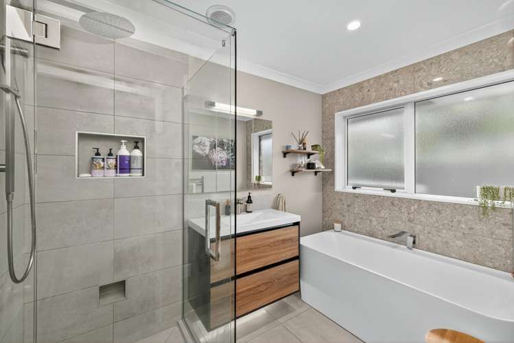 8 Avon Gate Russley_23