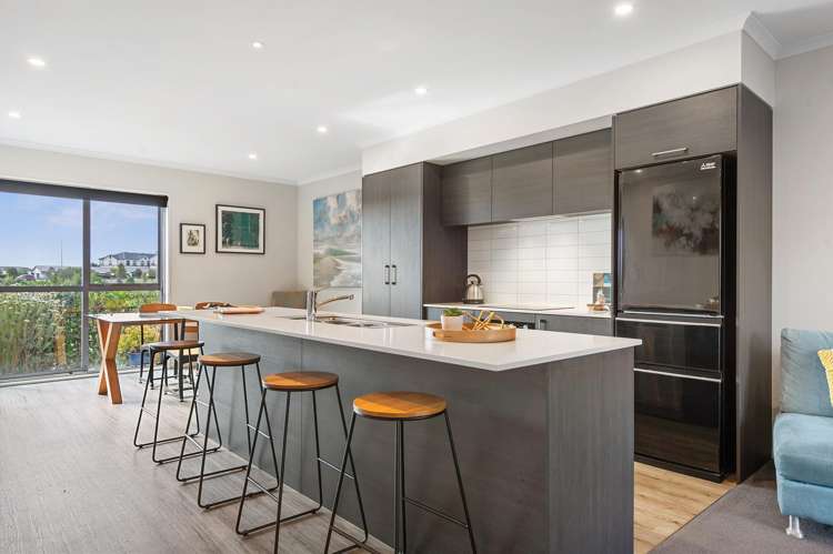 8 William Dawson Crescent Wigram_3