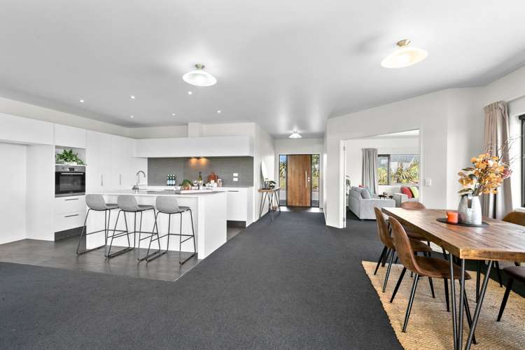 713 Plymouth Road Koru_6