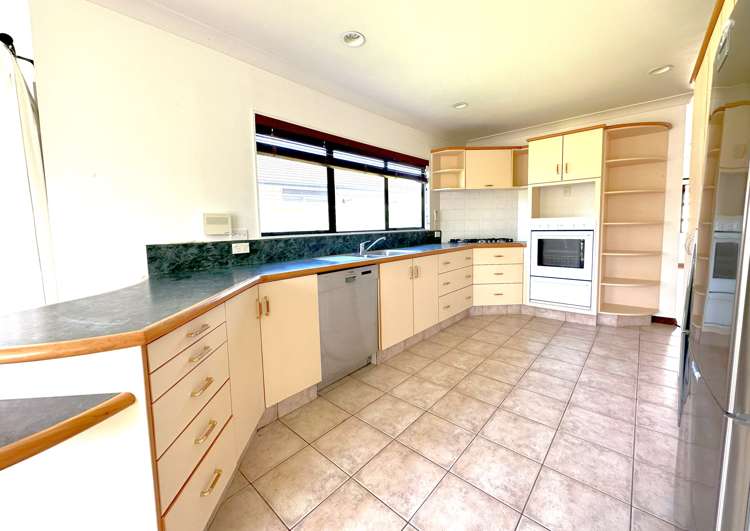 9 Santorini Key Papamoa_16