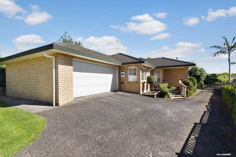 1b Wakeling Avenue Te Atatu South_17