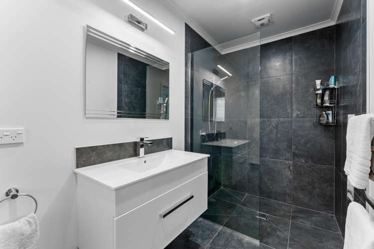 75 Denbigh Street Feilding_17