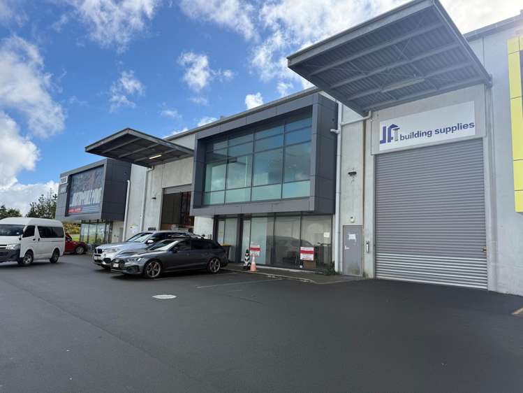 2/63 Corinthian Drive_0