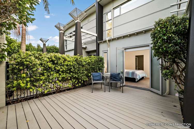 4/49 Browns Bay Road_0