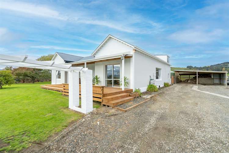 118 Back Road Milton_24