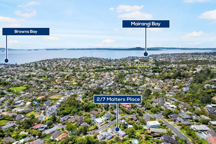 2/7 Malters Street Browns Bay_13