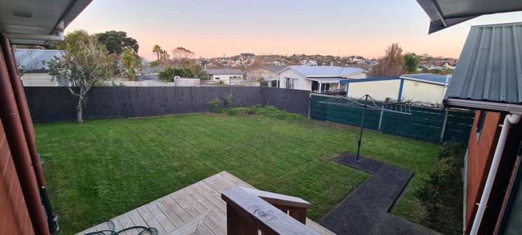 18 Thorburn Avenue Red Beach_3