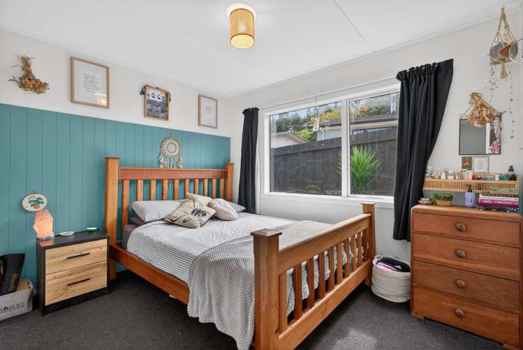 2 Takanini Grove Stokes Valley_11